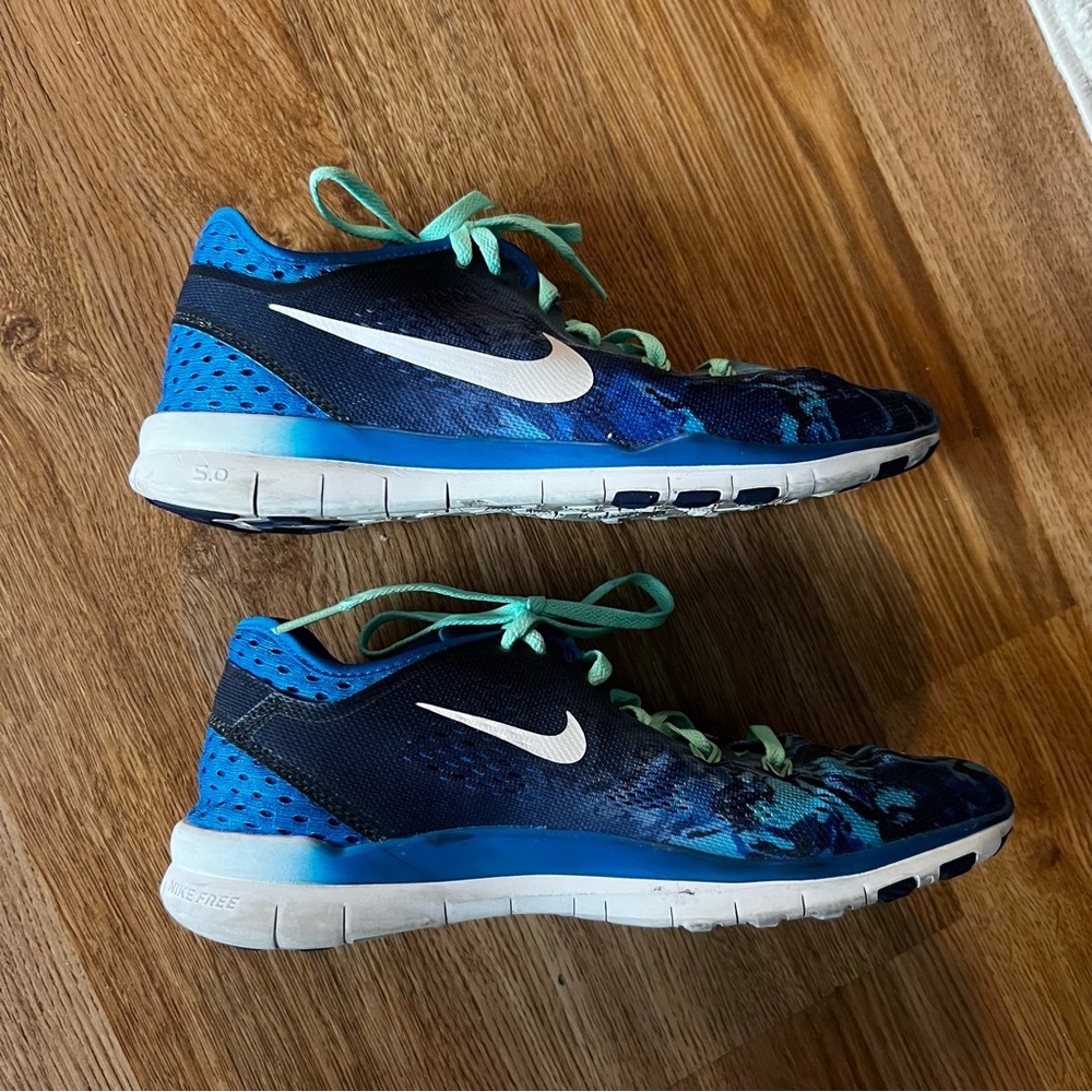 NIKE Free TR Fit 5 Women’s Multicolor Blue  Athletic Shoes Sneakers
Size 7.5